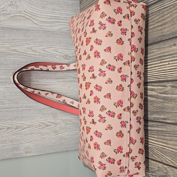 Coach Highline Tote With Floral Print - Picture 6 of 9